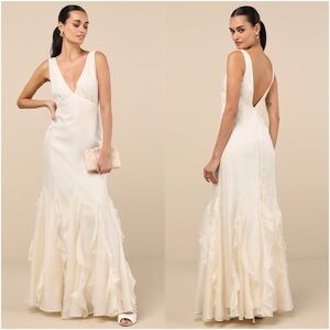 LULU'S Deluca Ivory Sleeveless
Ruffled Maxi Dress
